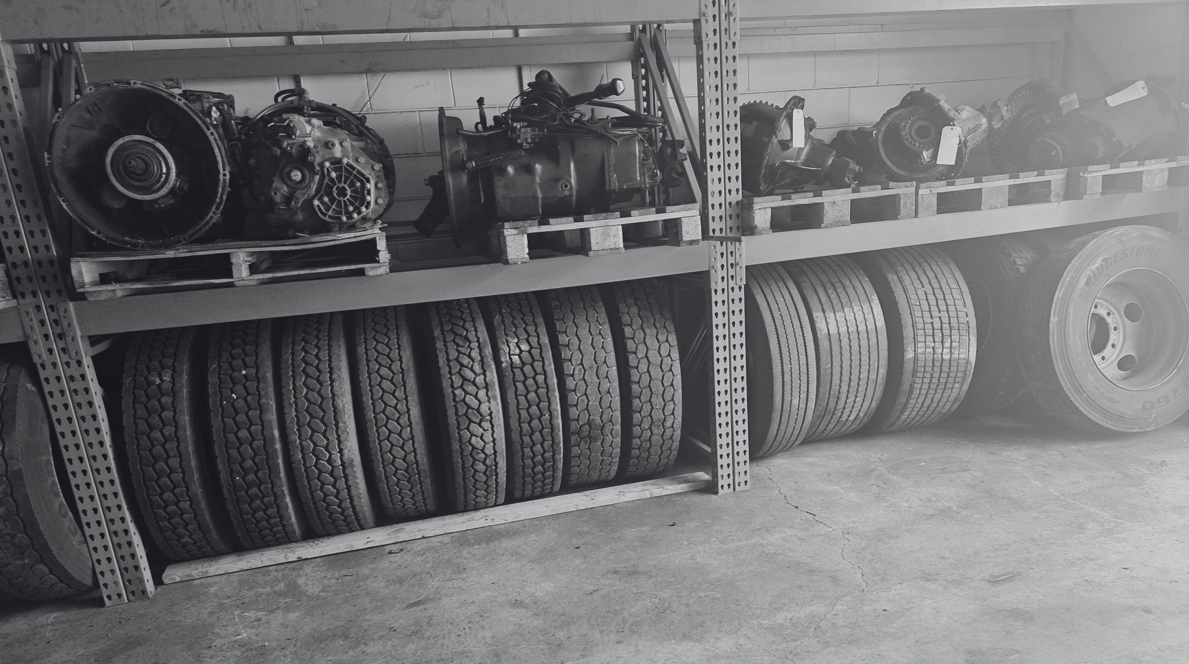 Old Engines and tyres Garage